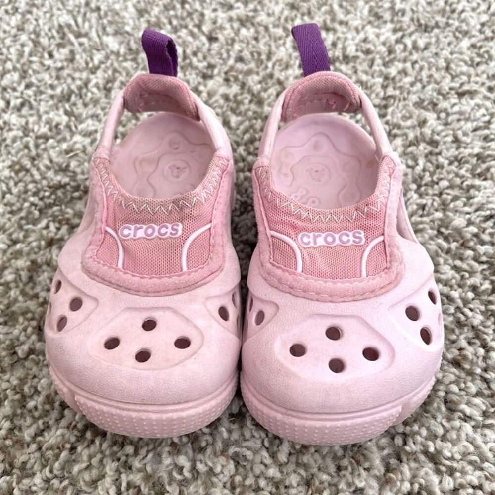 Size 5 / Toddler Girl Crocs Sandals - Picture 2 of 8